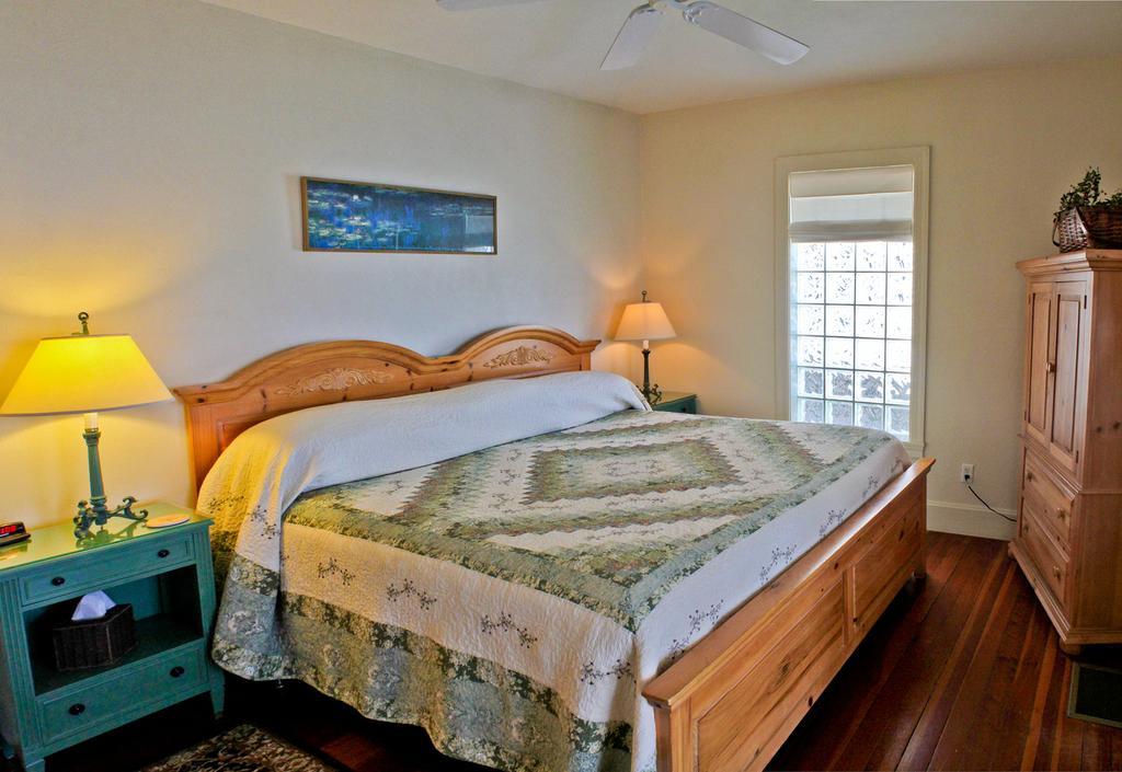 Night Swan Intracoastal Bed & Breakfast New Smyrna Beach Exterior photo
